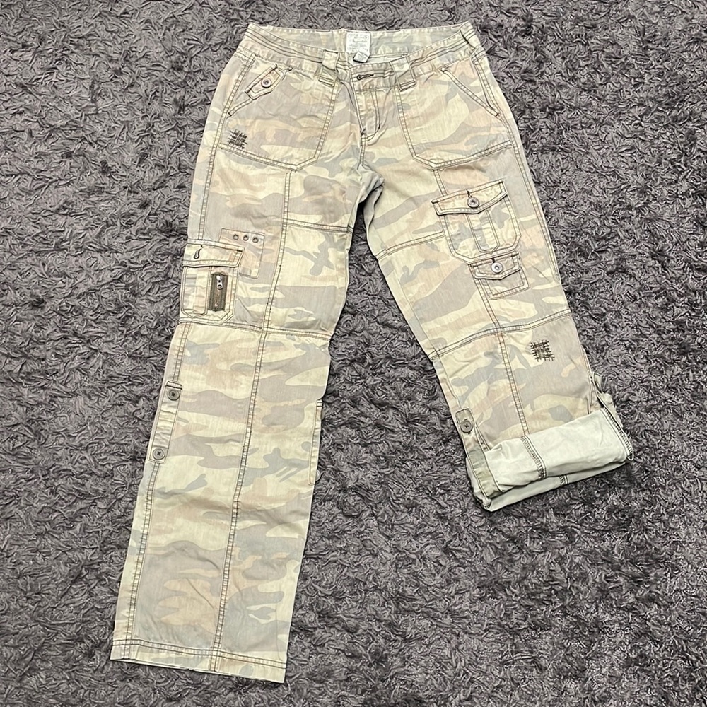 Aeropostale Camo Cargo Pants